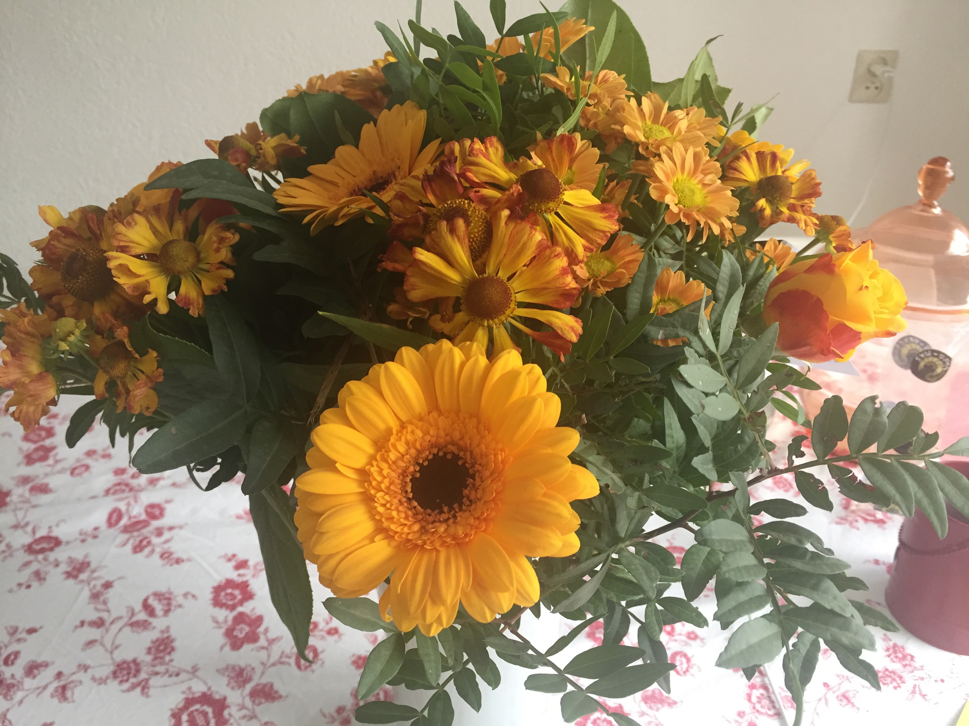 Buket bunga yang dikirim ke rumah Buket bunga yang dikirim ke rumah