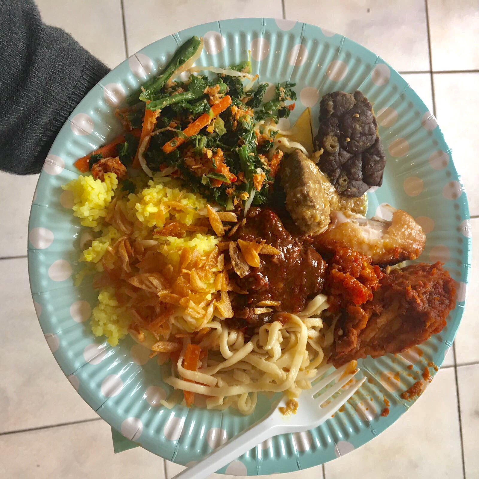 Penampakan bawang goreng Inly jadi taburan. Ini foto teman saya Penampakan bawang goreng Inly jadi taburan. Ini foto teman saya