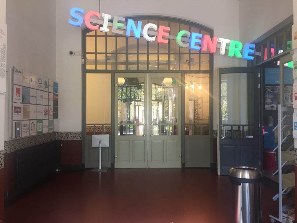 Ruang depan Science Centre TU Delft