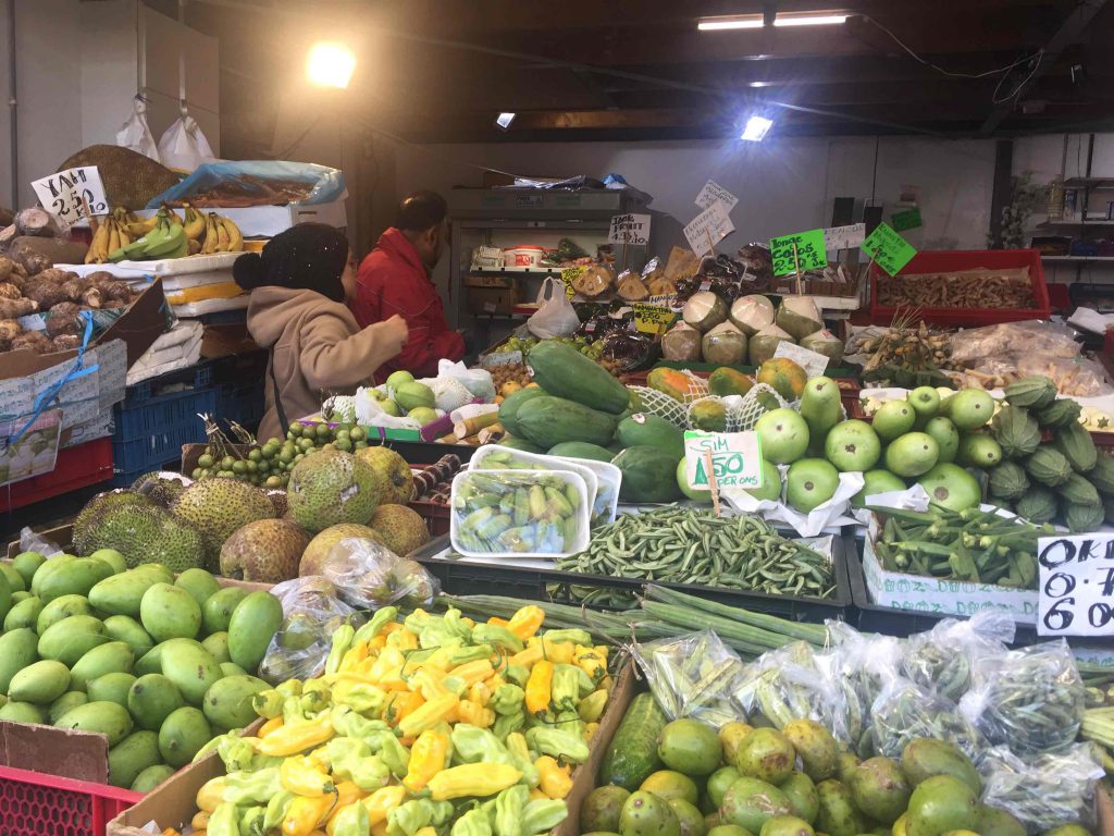 De Haagse Markt - Den Haag - Belanda. Salah satu stan langganan yang lain karena hanya di stan ini yang menjual belimbing wuluh