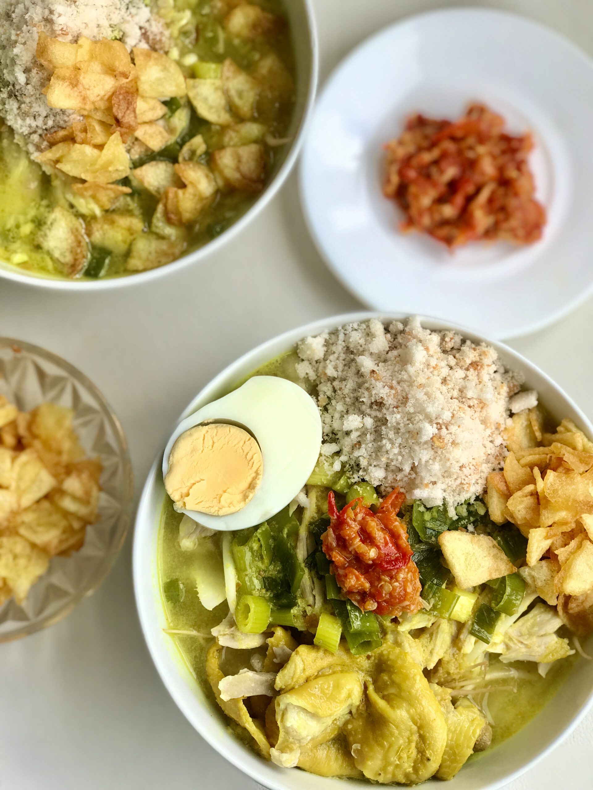 Cukup soto ayam saja yang pedas. Komentar jangan pedas